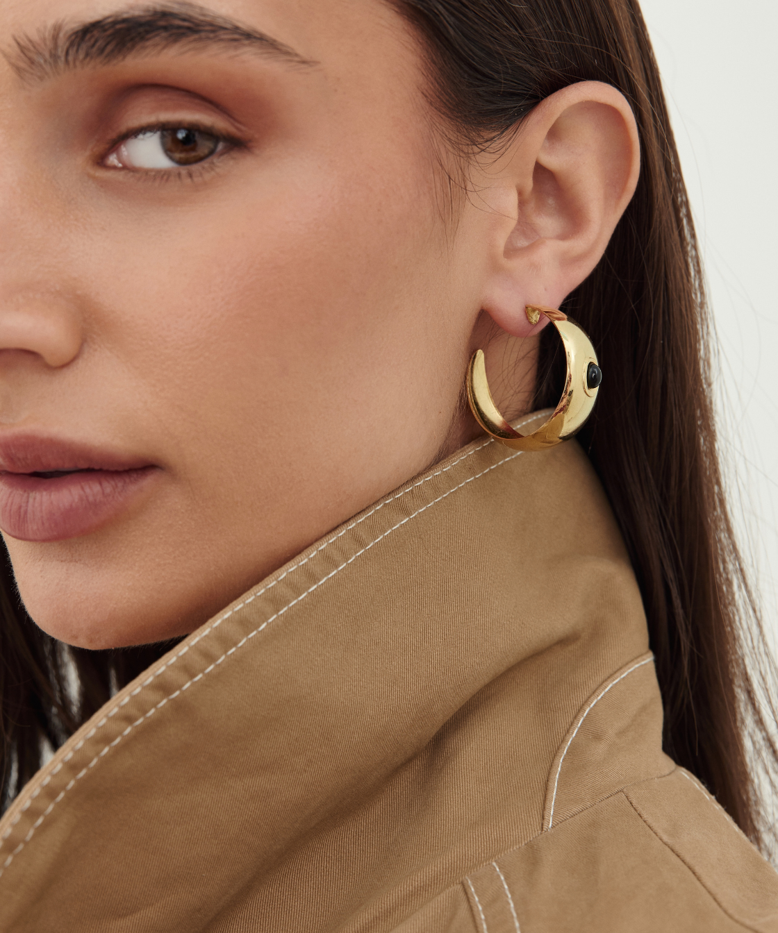 Gold 1980s Black Cabochon Tapered Hoop Earrings