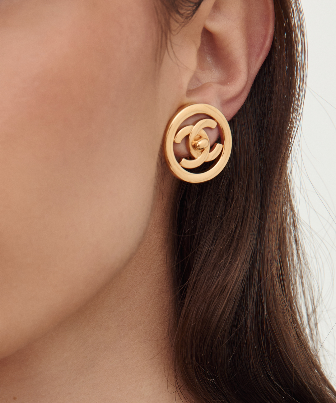 Chanel 1997 Coco Turn-Lock Circle Clip-On Earrings