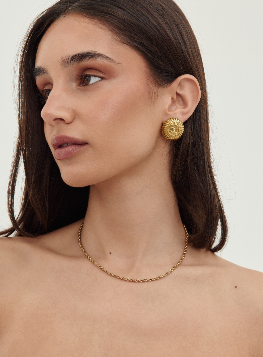 Chanel 1980's - CC Sunburst Medallion Gold Plated Clip-On Earrings